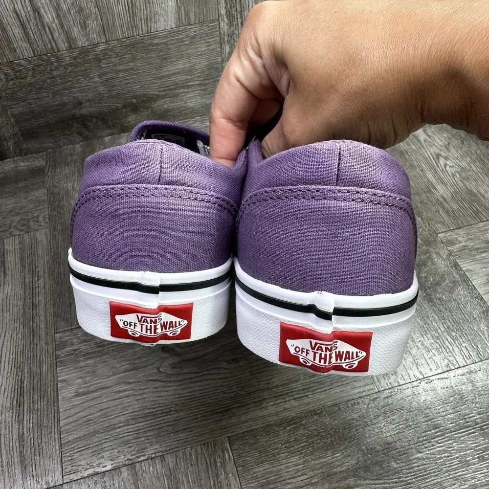 Vans Classic Slip-On Women Size‎ 7 Purple Canvas Sneakers NEW